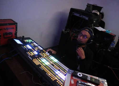 Audio & Video Switcher Operator